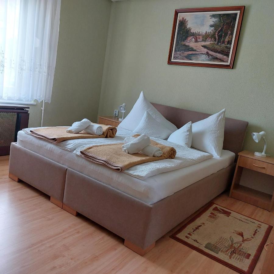 Erika Apartmanhazak Heviz Exterior photo