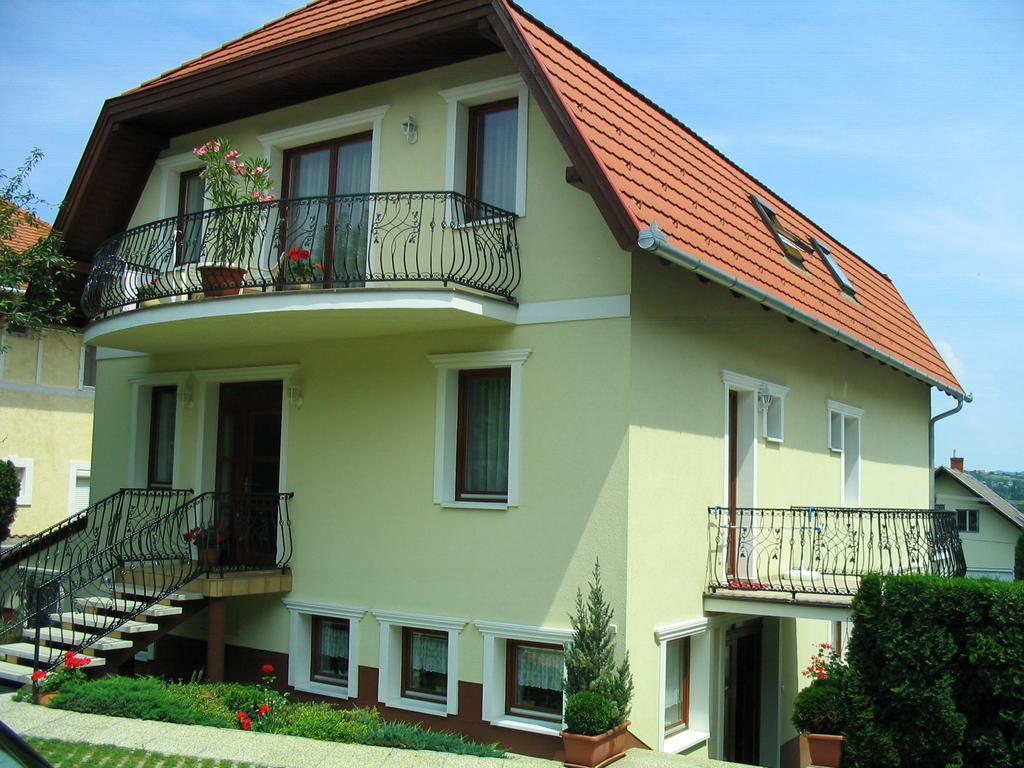 Erika Apartmanhazak Heviz Exterior photo
