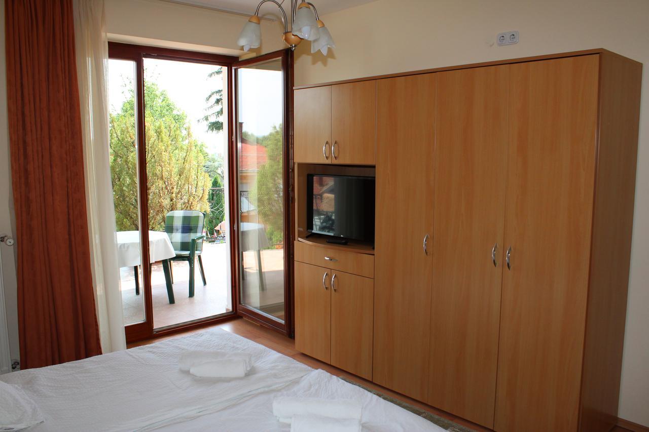 Erika Apartmanhazak Heviz Exterior photo