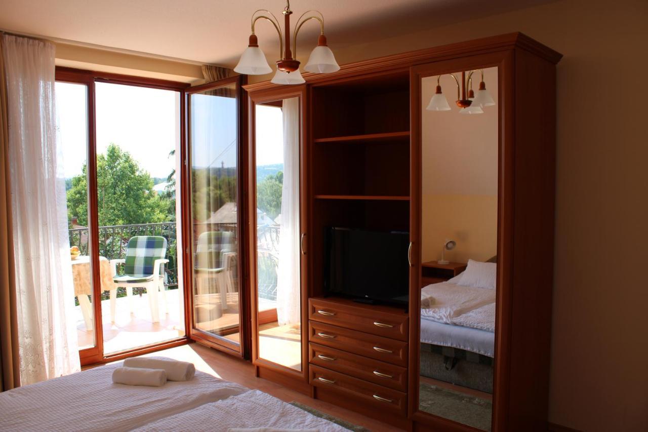Erika Apartmanhazak Heviz Exterior photo