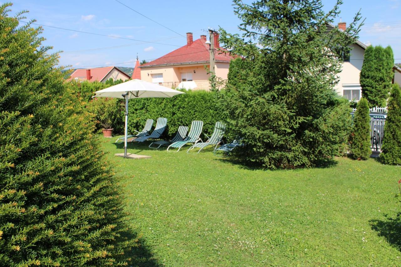 Erika Apartmanhazak Heviz Exterior photo